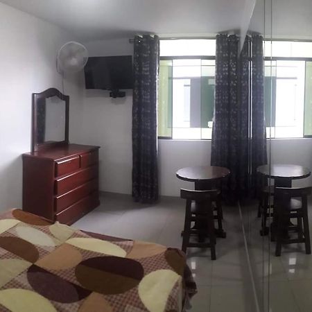 Hostal Suenos Lima Bagian luar foto