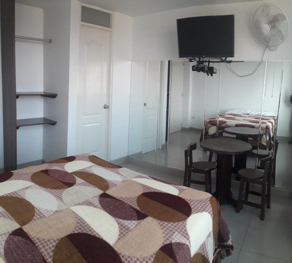 Hostal Suenos Lima Bagian luar foto
