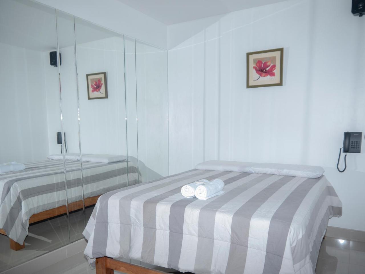 Hostal Suenos Lima Bagian luar foto